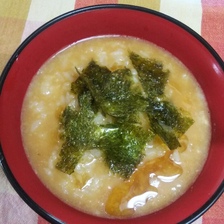 インスタントラーメンの残り汁で☆味噌チーズ雑炊